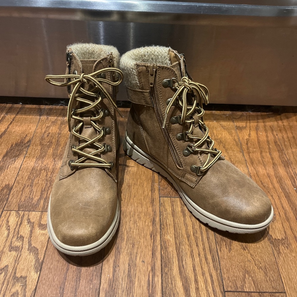 Cliffs by White Mountain Boots, size 10